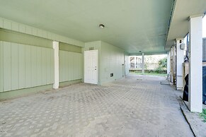 Condo w/ 2 Decks - Steps to Wrightsville Beach!