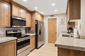 Ski-out Brian Head Condo - Top of Navajo Lift