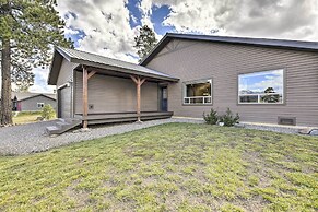 Cozy Designer Home w/ Gorgeous Mountain Views!