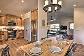 Cozy Designer Home w/ Gorgeous Mountain Views!