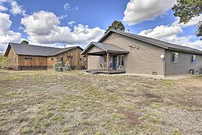 Cozy Designer Home w/ Gorgeous Mountain Views!