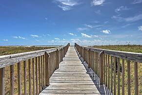 Beachfront Bliss on Dauphin Island w/ Pool Access!