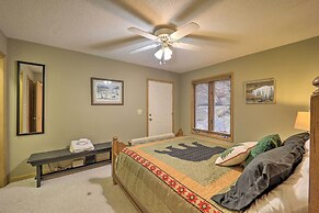 Decks & Scenic Views: Beech Mountain Cabin!