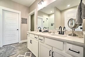 Goodlettsville Home ~ 4 Miles to Raceway!