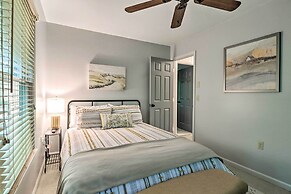 Luxury Highlands Cottage w/ Deck + Fireplace!