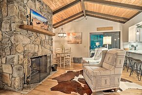Luxury Highlands Cottage w/ Deck + Fireplace!