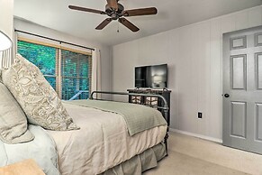 Luxury Highlands Cottage w/ Deck + Fireplace!