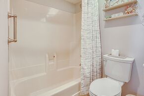 St Helena Island Condo - 1/2 Mi to Beach