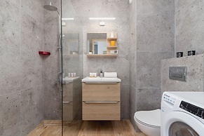 Krakow Family Apartment by Renters