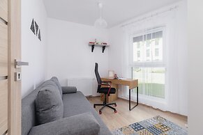 Krakow Family Apartment by Renters