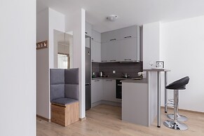 Krakow Family Apartment by Renters