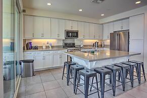 Serene Oasis - Lakeside Living: 6 Mi to Coachella!