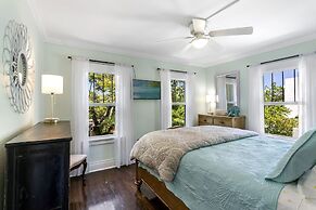 Charming Old Northwood Home ~ 3 Mi to Beach!