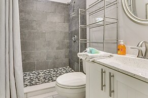 Hilton Head Island Condo w/ Deck < 1 Mi to Beaches