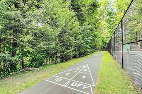 Pet-friendly Gatlinburg Retreat w/ Community Perks