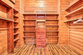 Private Eureka Springs Cabin w/ Beaver Lake Views!