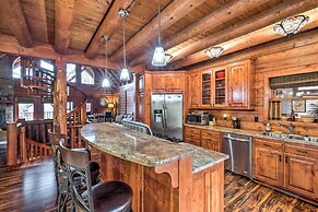 Private Eureka Springs Cabin w/ Beaver Lake Views!