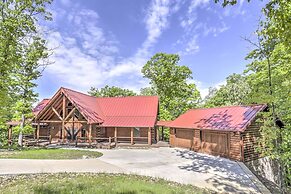 Private Eureka Springs Cabin w/ Beaver Lake Views!