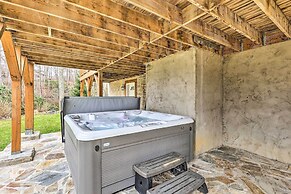 Game Room & Fire Pit: Spacious Elk Park Lodge!