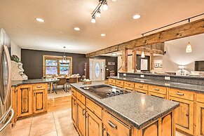 Game Room & Fire Pit: Spacious Elk Park Lodge!