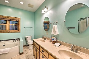 Game Room & Fire Pit: Spacious Elk Park Lodge!