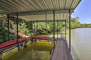 Ouachita River Cabin: Royal Haven w/ Dock!