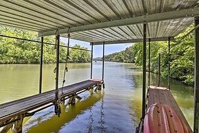 Ouachita River Cabin: Royal Haven w/ Dock!