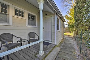 Quaint DT Greenport Apt - 2 Mi to Shelter Island!