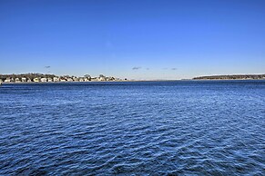 Quaint DT Greenport Apt - 2 Mi to Shelter Island!