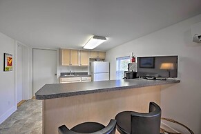 Quaint DT Greenport Apt - 2 Mi to Shelter Island!