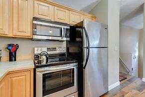 Accommodating Anchorage Abode < 1 Mi to Jewel Lake