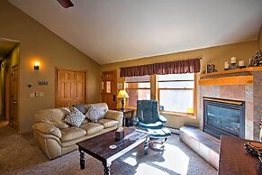 Walk to Ski Lift: Keystone Condo w/ Hot Tub Access