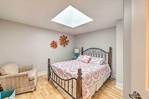 Downtown Grand Haven Apt < 1 Mi to Lake Michigan