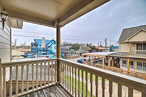 Apt w/ Balconies - Steps to Kemah Boardwalk!