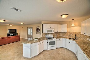 Apt w/ Balconies - Steps to Kemah Boardwalk!