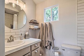 On-site Pond & Fire Pit: Montague Retreat!