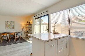 Palm Springs Abode w/ Pool Access, Near Golfing