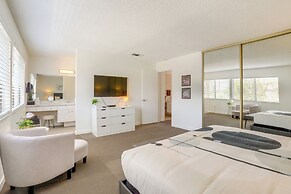 Palm Springs Abode w/ Pool Access, Near Golfing