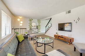 Palm Springs Abode w/ Pool Access, Near Golfing