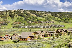 1/2 Mi to Granby Ranch: Condo w/ Private Hot Tub!