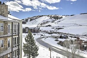 1/2 Mi to Granby Ranch: Condo w/ Private Hot Tub!