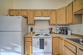 Quaint Anchorage Townhome - 6 Miles to Downtown!