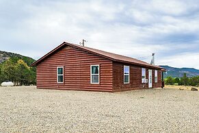 Quiet Pagosa Springs Cabin: Lake & Mountain Views!