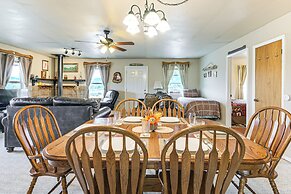 Quiet Pagosa Springs Cabin: Lake & Mountain Views!