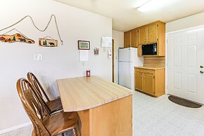 Quiet Pagosa Springs Cabin: Lake & Mountain Views!
