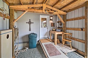 John Day Lakehouse w/ a Great Outdoor Space!