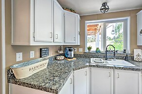 John Day Lakehouse w/ a Great Outdoor Space!