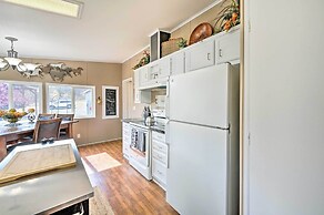 John Day Lakehouse w/ a Great Outdoor Space!