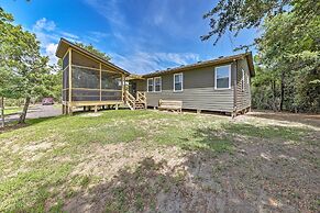 Cozy Cottage < 2 Mi to Cape Hatteras Natl Shore!