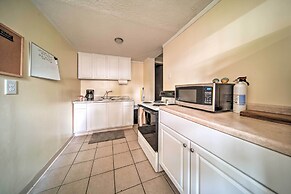 Geneva-on-the-lake Cottage w/ Patio: Walk to Shore